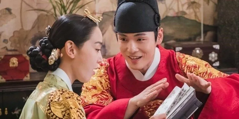 Mr. Queen – Độc đáo, hài hước và phản chiếu xã hội sâu sắc