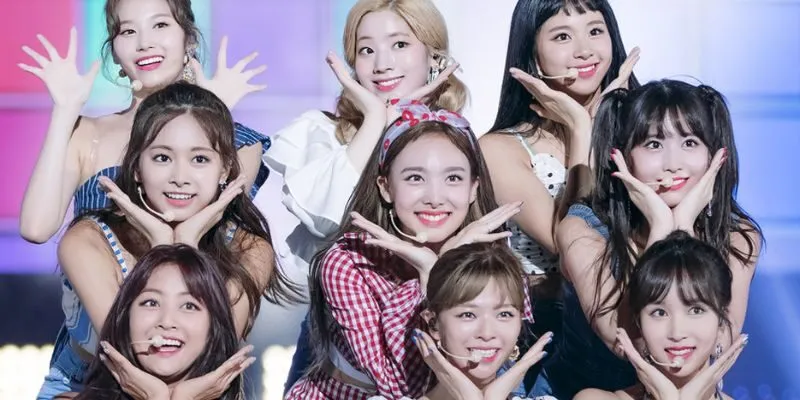 TWICE - Sự dễ thương và độ phủ sóng